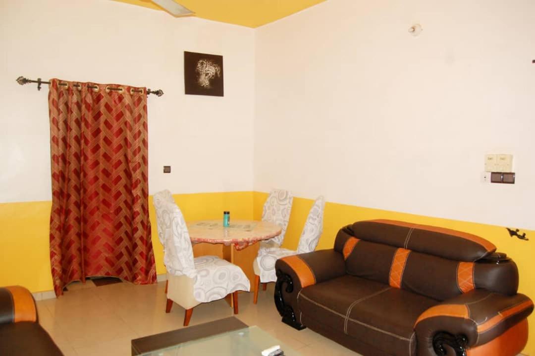 Residences Aske Abomey-Calavi Екстериор снимка